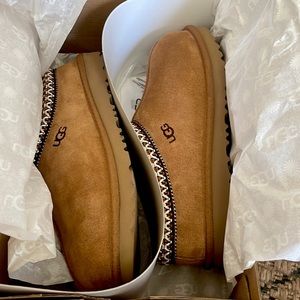 BRAND NEW UGGS!!!!